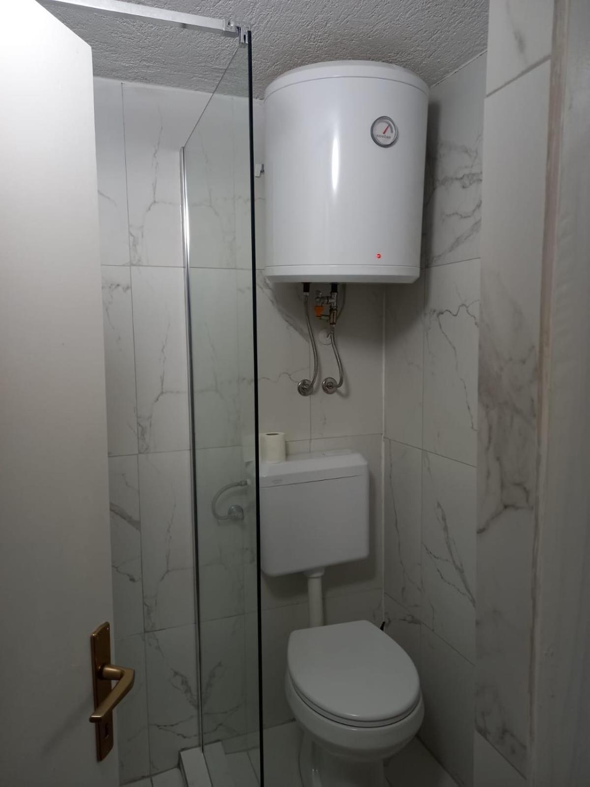 Apartmani 'Cvit' 카를로바크 외부 사진